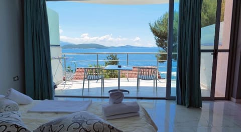 Oceanic Overview Suites Hotel in Sarandë