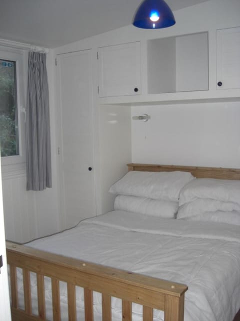 Whiteshell Chalets Chalet in Wales