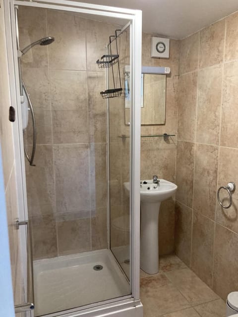 Whiteshell Chalets Chalet in Wales