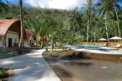 Crystal Bay Villa & Residence Hotel in Nusapenida