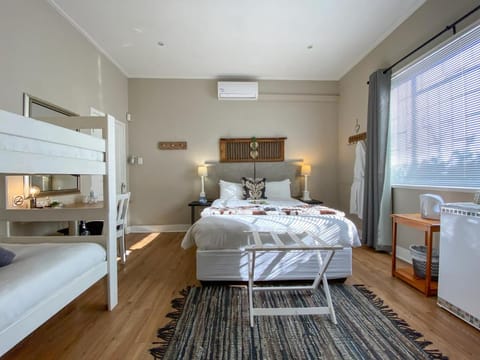 De Akker Guest House Oudtshoorn Bed and Breakfast in Western Cape