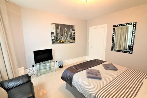 Marley Mansion Apartments - Borough Apartment in Wirral