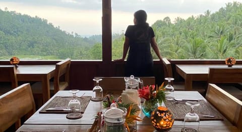 Clove Tree Hill Resort in East Selemadeg