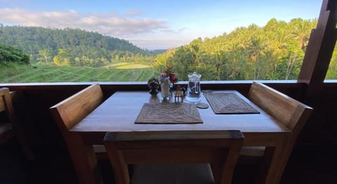 Clove Tree Hill Resort in East Selemadeg