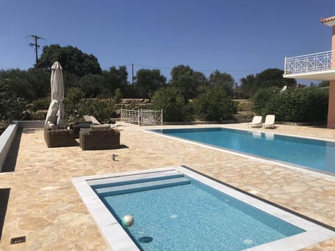Luxurious Villa in Peloponnese with Swimming Pool Villa in Messenia