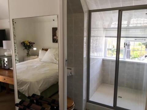 Howards End Manor B&B Bed and Breakfast in Cape Town