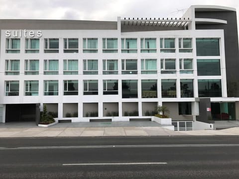 Best Western Plus Metepec & Suites Hotel in Toluca