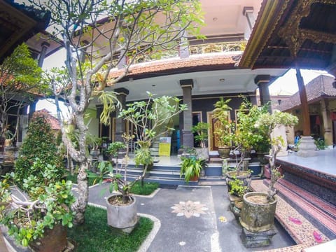 Jungut Guest House Ubud Bed and Breakfast in Ubud