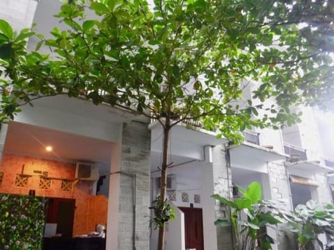 Ketapang Guesthouse Echo Beach Canggu Bed and Breakfast in North Kuta