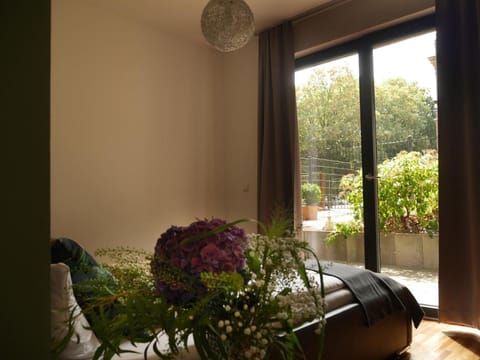 Trafohaus am Kaiserbahnhof Bed and Breakfast in Brühl