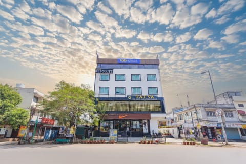 FabHotel Resolute Hotel in Jaipur