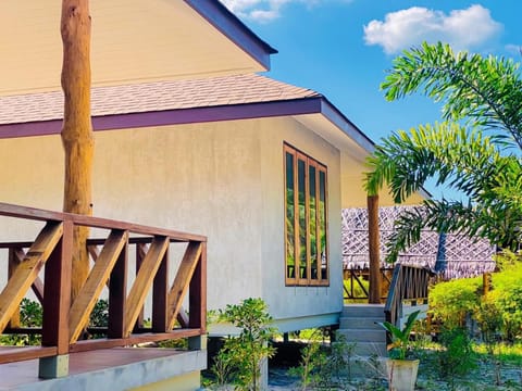 Koh Yao Beach Front Hotel in Krabi Changwat