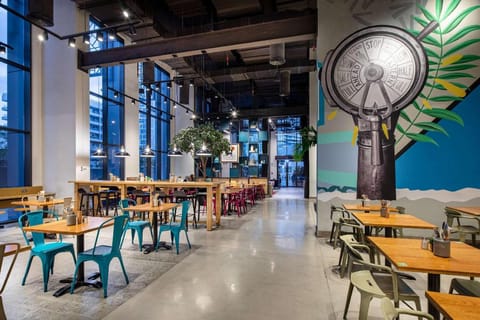 Rove Dubai Marina Hotel in Dubai