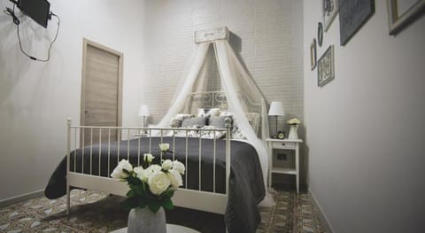 Elegant B&B Il Vicolo storico Salerno Hotel in Salerno