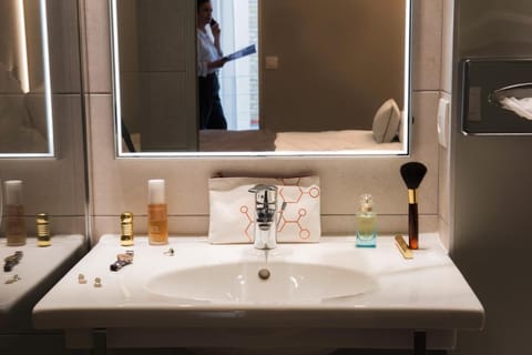 Mercure Paris Pont de Levallois Neuilly Hotel in Levallois-Perret