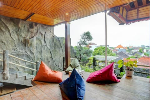 OYO 3975 Gita Inn Hotel in Denpasar