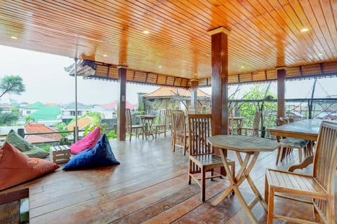 OYO 3975 Gita Inn Hotel in Denpasar