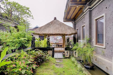 OYO 3975 Gita Inn Hotel in Denpasar