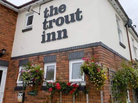 The Trout Cafe Hotel in Treflys