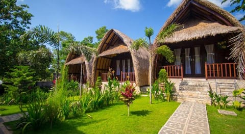 Jona Bungalow Campground/
RV Resort in Nusapenida