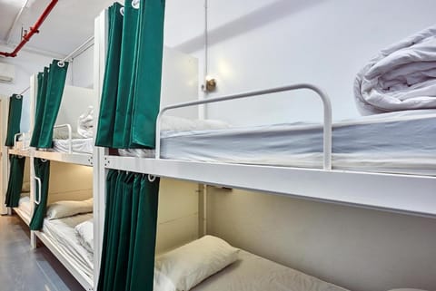 Hola Hostal Collblanc Hostel in L'Hospitalet de Llobregat