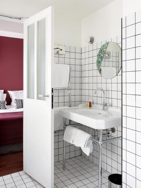 Newhotel Le Voltaire Hotel in Paris