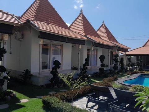 Maha Rama Villas Hotel in Abang