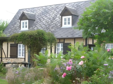 Pommenial de la Hérissonnière Hotel in Normandy