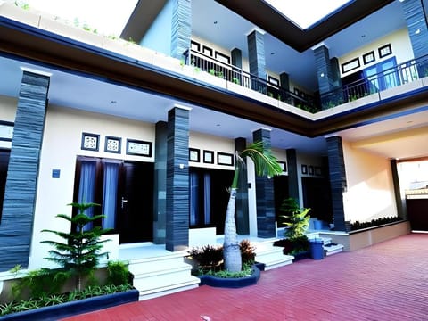 Ratu Guest House Hotel in Kuta