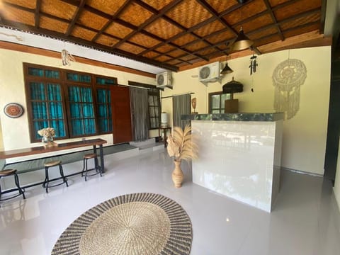 Coliving Bali SWEET HOME Kost Lengkap di Tabanan Kot Vacation rental in Kediri