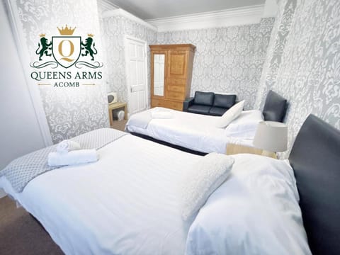 The Queens Arms Hotel Acomb Inn in England