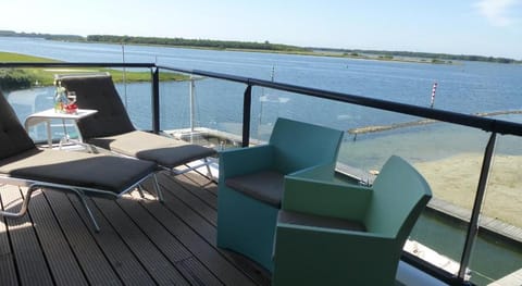 Contemporary Apartment in Kamperland near Lake Apartment in Kamperland