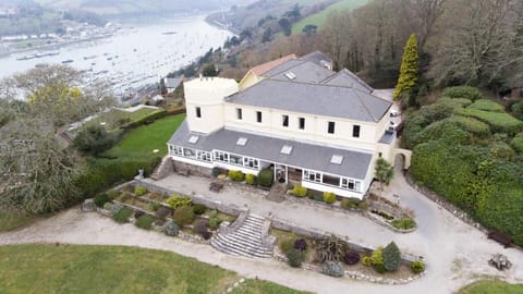 Kingswear Park Club with Swimming Pool & Spa Apartment in Dartmouth
