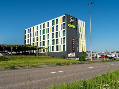 B&B HOTEL Zürich Airport Hotel in Canton of Zurich