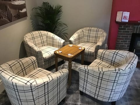 Le Chateau Bed and Breakfast in Test Valley District