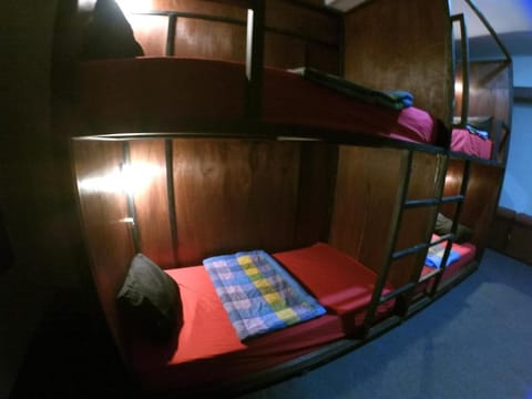 Local Hostel Amed Hotel in Abang