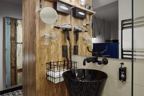 me and all hotel Mainz, by Hyatt Hotel in Mainz