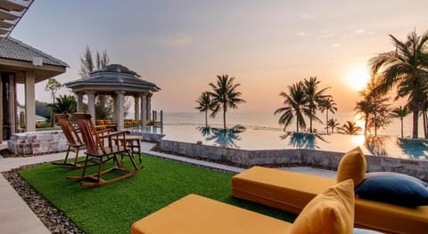 Devasom Khao Lak Beach Resort & Villas Resort in Khuekkhak