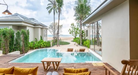 Devasom Khao Lak Beach Resort & Villas Resort in Khuekkhak