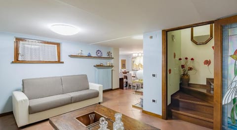 Villa in Tuscany with Private Pool and Hill View Villa in Umbria