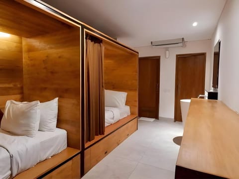 D beds Hostel Hotel in Kuta