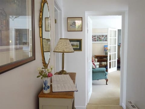 Honey Lodge Bed and Breakfast in Poole