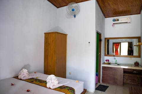 Van Santri Homestay Pemuteran Vacation rental in Bali