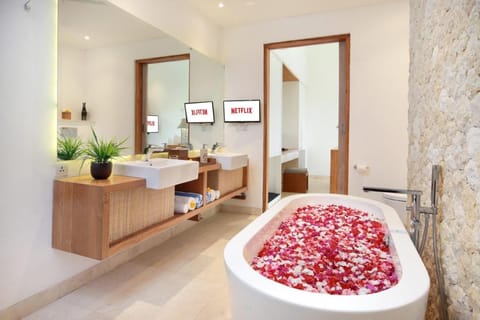 The Jimbaran Villa by Ini Vie Hospitality Villa in Kuta Selatan