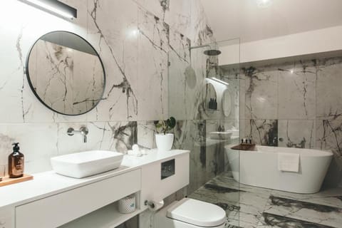 Maylands Lodge Hotel in Tasmania