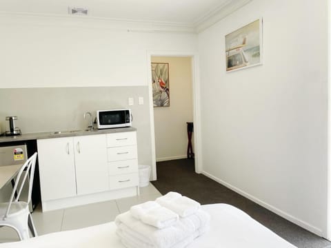 PUPUKE MANOR MOTEL Motel in Auckland