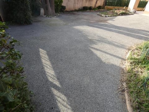 tourist furniture garden level Apartment in Vidauban