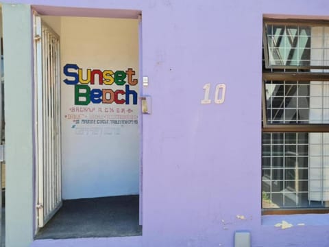 Sunset beach backpackers Hostel in Cape Town