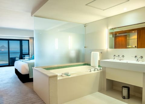 Blaauwberg Beach Hotel Hotel in Cape Town