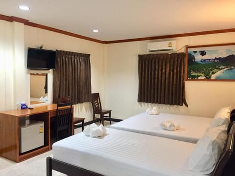 Golden Bee Phi Phi Hotel in Krabi Changwat